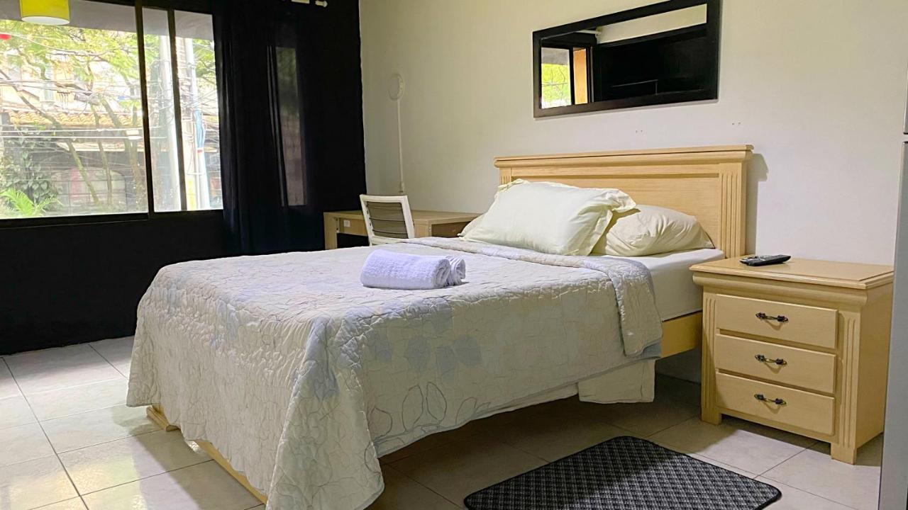 Tiger Hostel Medellín Zewnętrze zdjęcie