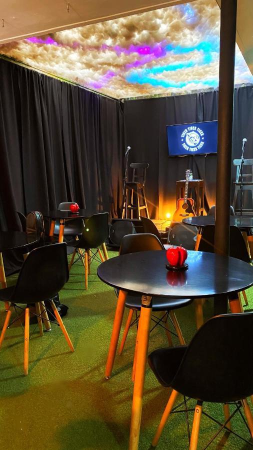 Tiger Hostel Medellín Zewnętrze zdjęcie