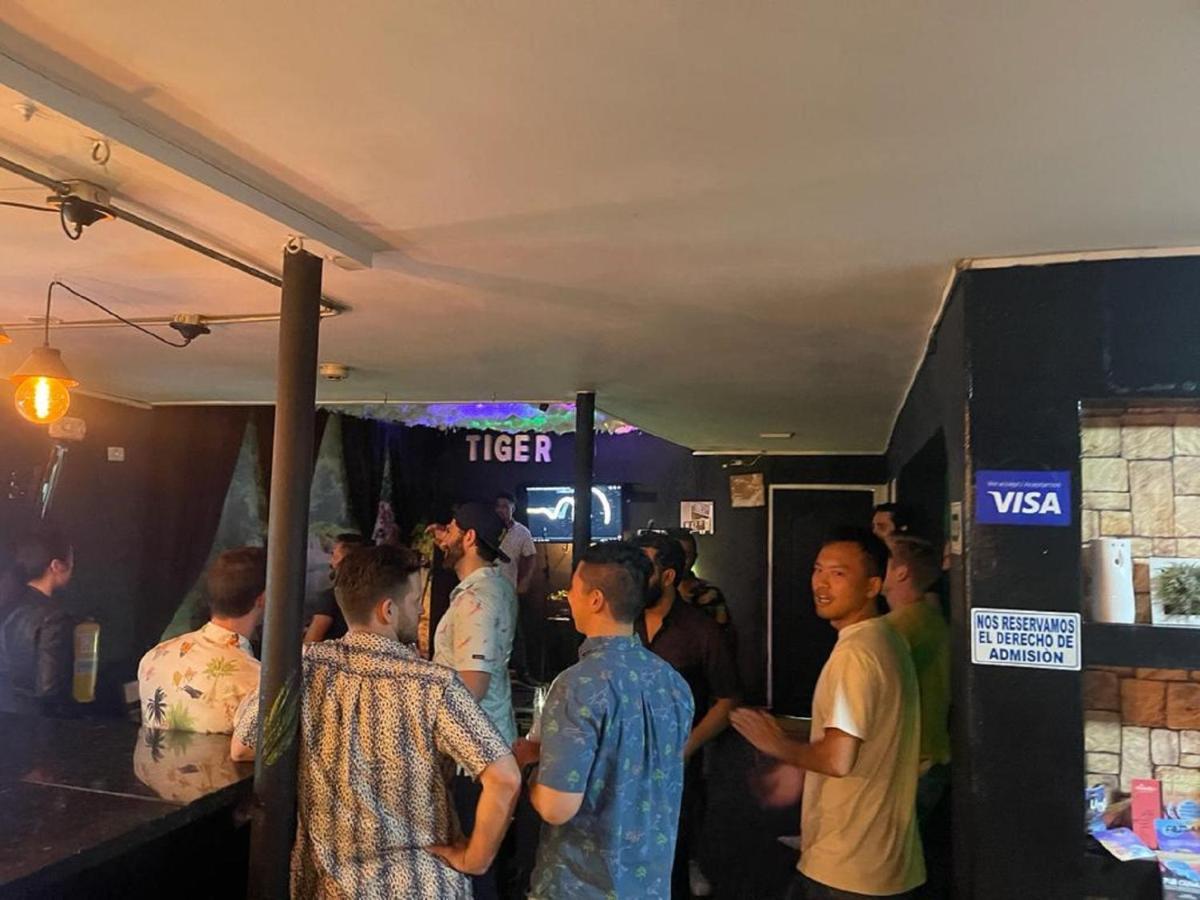 Tiger Hostel Medellín Zewnętrze zdjęcie