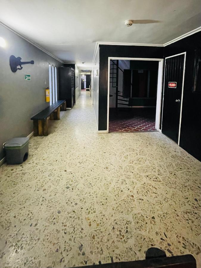 Tiger Hostel Medellín Zewnętrze zdjęcie